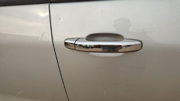 2015 Chevy Silverado 1500 Outside Door Handle RH Gan Silver — photo 1