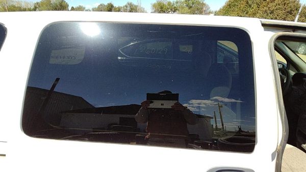 2005-2009 Chevy Uplander Passenger Right Rear Side Window Door Glass Oem Back — photo 1