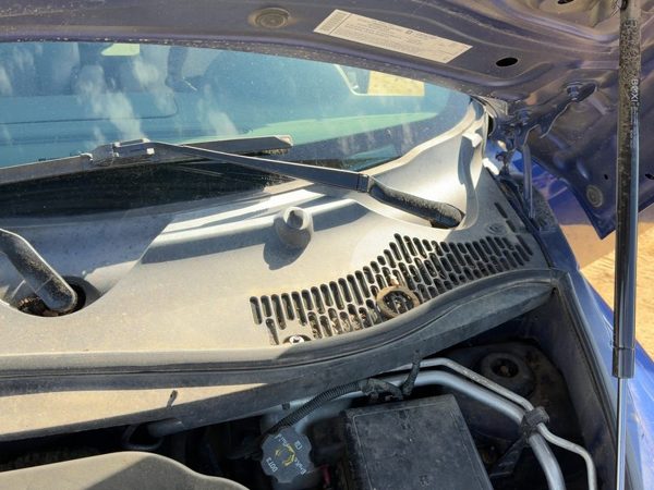 2006-2011 Chevy Hhr Windshield Wiper Cowl Vent Trim Panel Oem Cover Ls — photo 5
