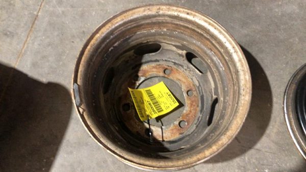 2002-2006 Sprinter Van 3500 15" X 5.50'' -- 6.25'' Pilot Hole Factory Dually Rim — photo 10
