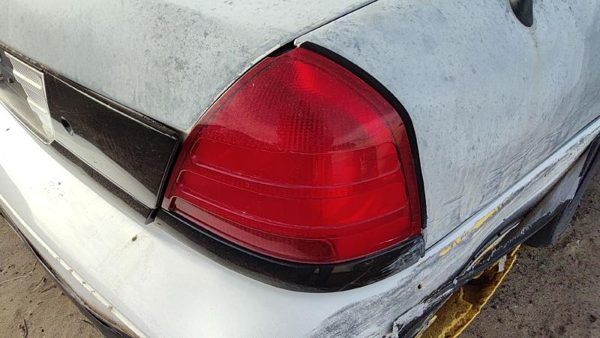 1999-2011 Ford Crown Vic Passenger Right Tail Light Brake Lamp Oem Rear — photo 3