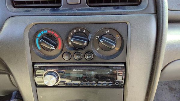 2000-2004 Subaru Legacy Temperature Control Module In Dash Heater Ac Head Unit — photo 2