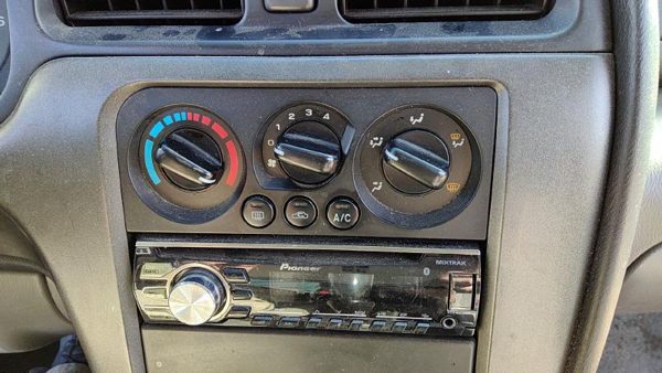 2000-2004 Subaru Legacy Temperature Control Module In Dash Heater Ac Head Unit — photo 3