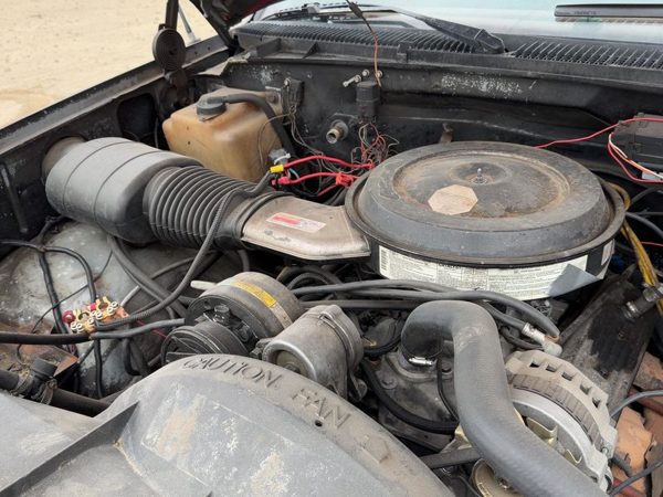 92-95 Silverado 1500 Complete Air Cleaner Filter Box Housing With Tube 5.7L — photo 1