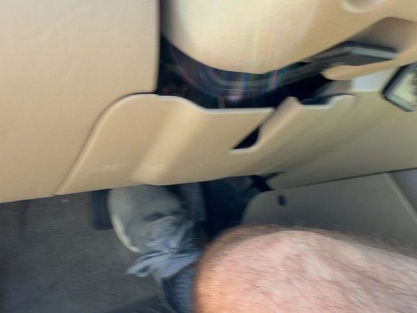 2005-2007 Ford Escape Lower Dash Under Column Knee Bolster Trim Panel Oem Tan Ah — photo 2