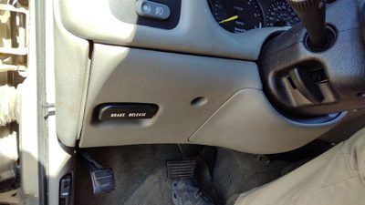 00-01 Olds Bravada Lower Dash Under Column Knee Bolster Trim Panel Pewter 922