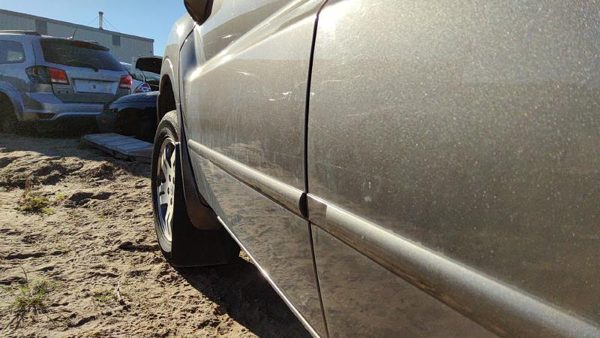 2004 Mitsubishi Endeavor Front Door LH C04 Mineral Beige — photo 5