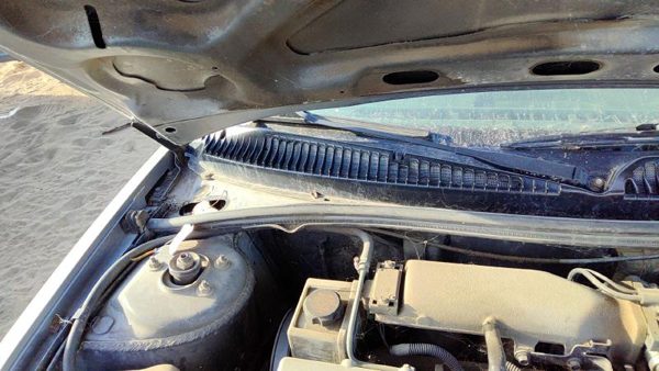 1996-1999 Saturn Sl1 Windshield Wiper Cowl Vent Trim Panel Oem Cover — photo 2