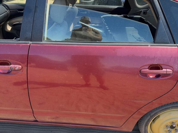 2005 Toyota Prius Rear Door LH Salsa Red 3Q3 — photo 1