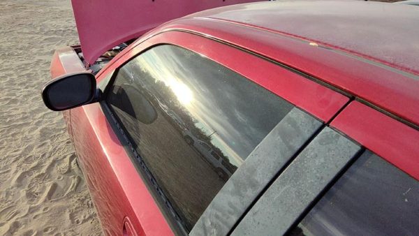 2010 Dodge Charger Front Door LH Prh Inferno Red — photo 2