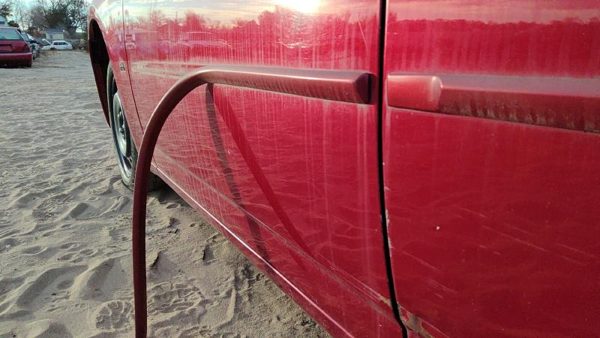 2010 Dodge Charger Front Door LH Prh Inferno Red — photo 6