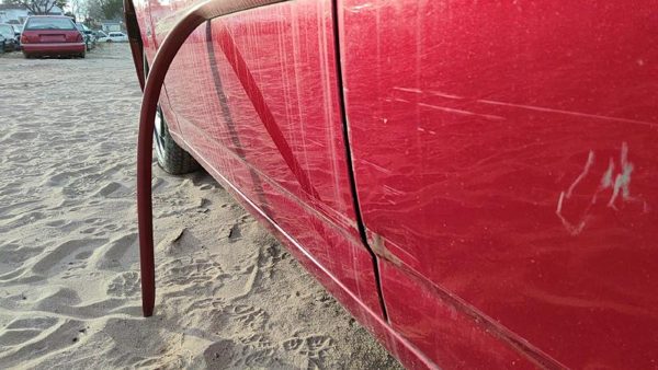 2010 Dodge Charger Front Door LH Prh Inferno Red — photo 7