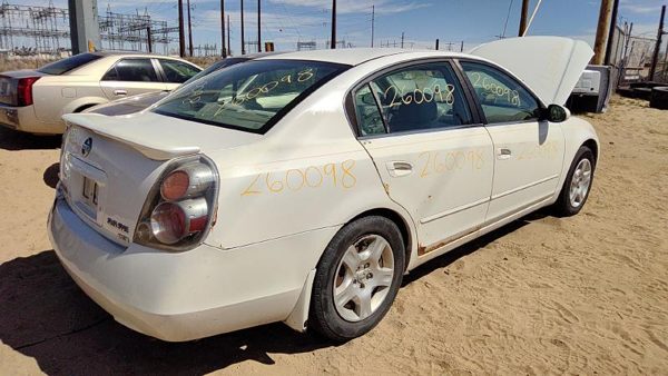 2003 Nissan Altima Radiator 2.5L AT — photo 8