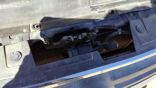 2002-2006 Nissan Altima Hood Latch Assembly With Bracket Oem 62500Zb600 — photo 1