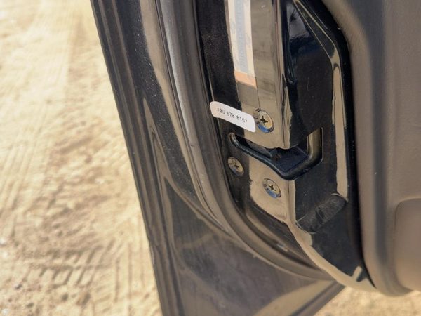 96 Nissan Maxima Driver Left Front Door Latch With Rods/Cables Oem 4-Door Sedan — photo 3