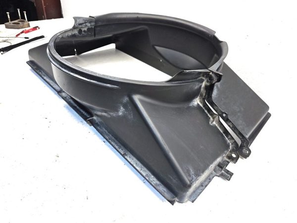 2001-2007 Sierra 1500 Hd Radiator Cooling Fan Shroud Oem Plastic Housing 6.0L — photo 12