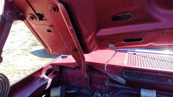 1991 Ford F150 Hood Hinge RH Maroon — photo 2