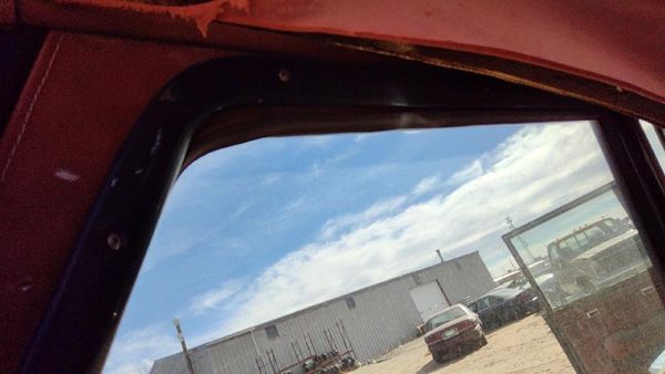 1984-1991 Jeep Grand Wagoneer Driver Left Inner Quarter Glass Trim Oem — photo 3