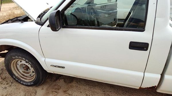 1999 S10/s15/sonoma Truck Front Door LH White 50U — photo 1