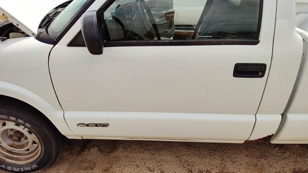 1999 S10/s15/sonoma Truck Front Door LH White 50U — photo 3