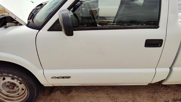 1999 S10/s15/sonoma Truck Front Door LH White 50U — photo 4