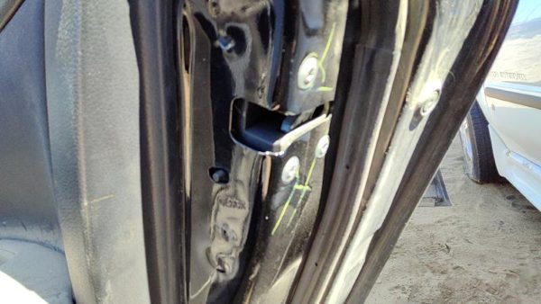 13-19 Nissan Sentra Passenger Right Rear Door Latch With Rods/Cables Oem Back — photo 1
