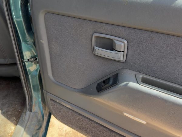 95 Isuzu Rodeo Passenger Right Rear Door Trim Panel With Switches Back Gray 160 — photo 2