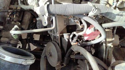 2004 Chevy Silverado 1500 Alternator Bracket