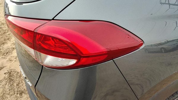 16-18 Hyundai Tucson Passenger Right Tail Light Brake Lamp Rear Outer Quarter — photo 4