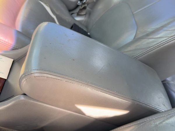 00-04 Seville Center Console Lid Only Arm Rest Fold Down Floor Multi-Cd Player D — photo 3