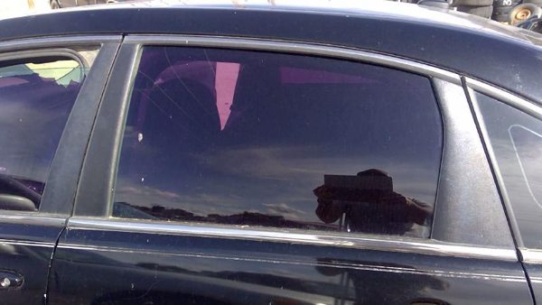 2008 Chevrolet Impala Rear Door Glass/window LH Chevy Ss Driver Left Side — photo 3
