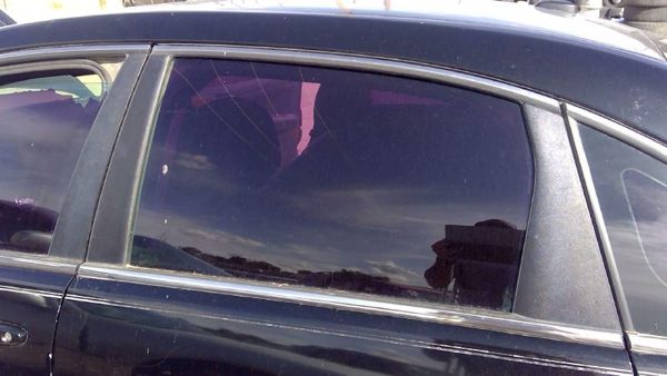 2008 Chevrolet Impala Rear Door Glass/window LH Chevy Ss Driver Left Side — photo 4