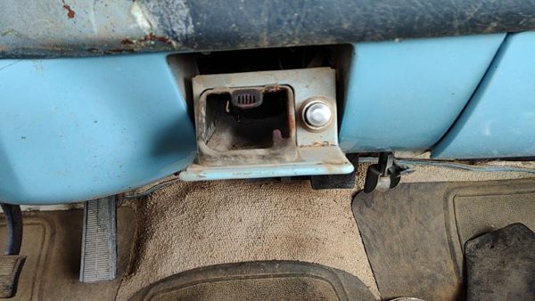1973-1991 Chevy C10 Ash Tray Assembly Oem Slide Out Dash Blue — photo 3
