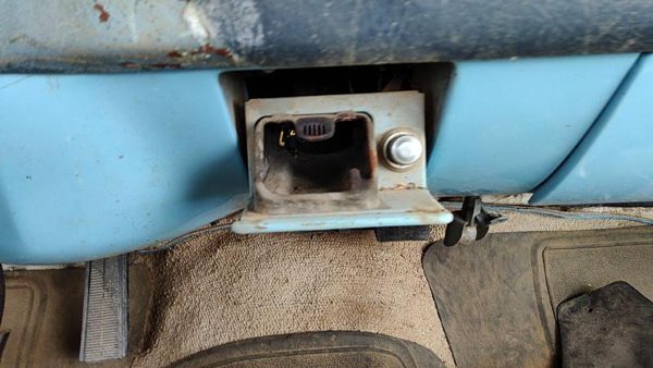 1973-1991 Chevy C10 Ash Tray Assembly Oem Slide Out Dash Blue — photo 2