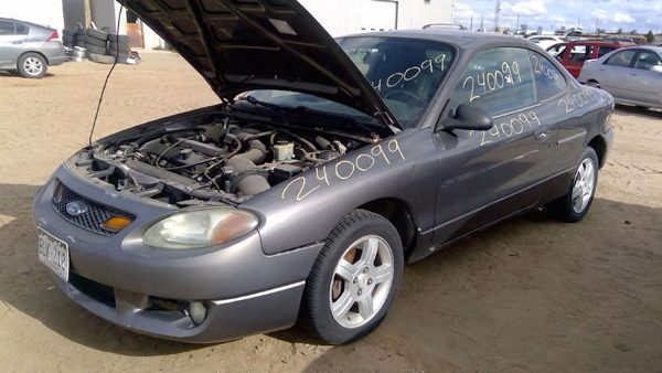 2003 Ford Escort — vehicle photo 1