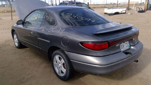 2003 Ford Escort — vehicle photo 5