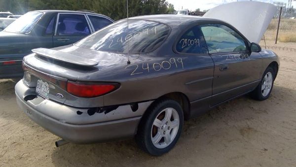 2003 Ford Escort — vehicle photo 6