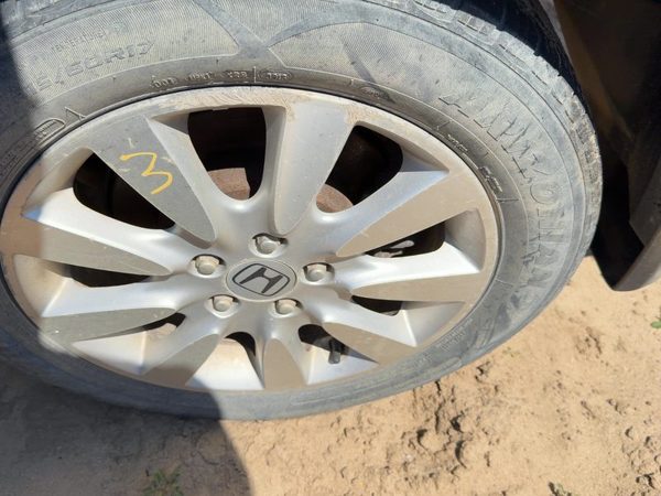 2005-2006 Honda Crv 16" Aluminum Wheel Oem Factory 7 Spoke Rim #3 16X6-1/2 — photo 3