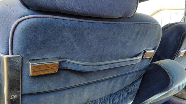 1984 Deville Sedan Lh Driver Left Rear Seat Back Grab Handle Blue Oem — photo 2