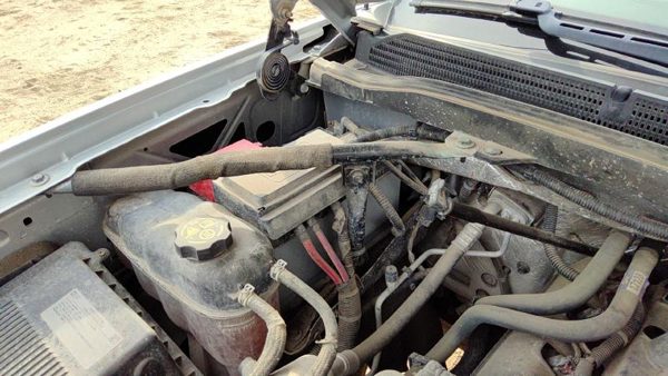 2015 Chevy Silverado 1500 Battery Tray 84177367 5.3L — photo 5