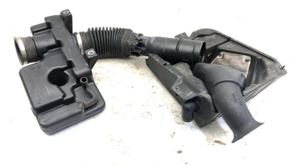 05-07 Envoy Complete Air Intake Cleaner Filter Box Housing With Tube Oem 4.2L — photo 9