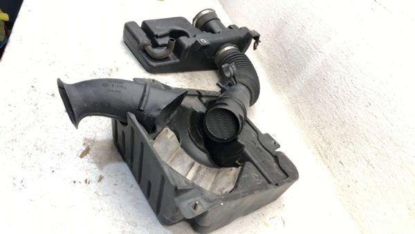 05-07 Envoy Complete Air Intake Cleaner Filter Box Housing With Tube Oem 4.2L — photo 11