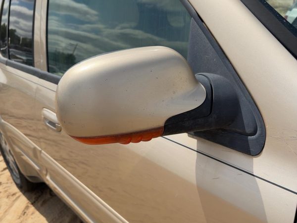 04-07 Rainier Passenger Right Power Side Mirror Door Mounted Oem Cashmere 15U — photo 1