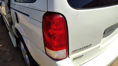 2005-2009 Chevy Uplander Driver Left Tail Light Brake Lamp Oem Rear 15787131
