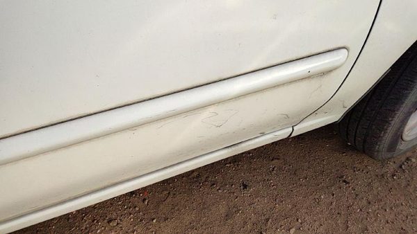 00-02 Sentra Passenger Right Front Moulding From Door Trim Strip White Qm1 — photo 6