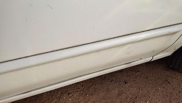 00-02 Sentra Passenger Right Front Moulding From Door Trim Strip White Qm1 — photo 4