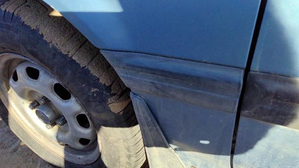 1988-1989 Honda Civic Driver Left Moulding From Fender Oem Trim Strip — photo 4