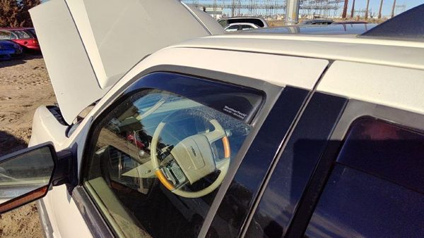 2008 Lincoln Navigator Front Door LH Pv White Chocolate 7L7Z7820125A — photo 2