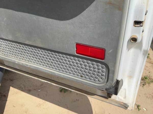 2005-2007 Ford F350 Passenger Right Front Door Trim Panel Manual Gray — photo 2