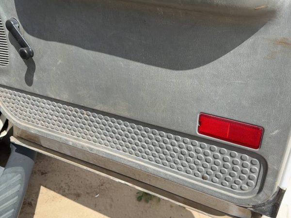 2005-2007 Ford F350 Passenger Right Front Door Trim Panel Manual Gray — photo 8